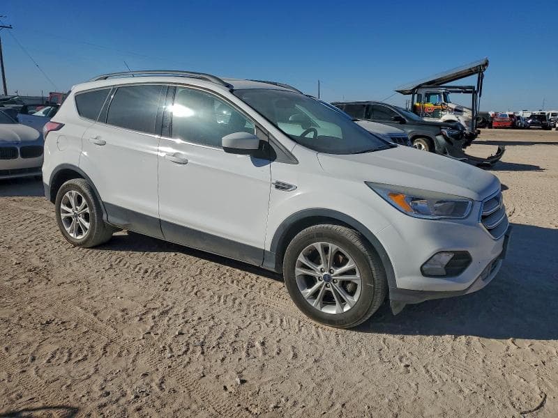 2018 FORD ESCAPE SE 4