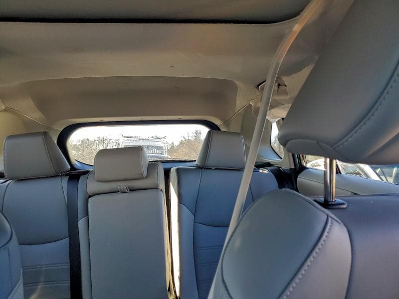 2025 TOYOTA RAV4 XLE PREMIUM 10