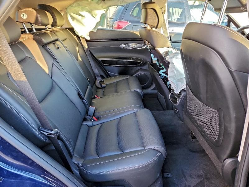 2025 GENESIS GV70 2.5T STANDARD 10
