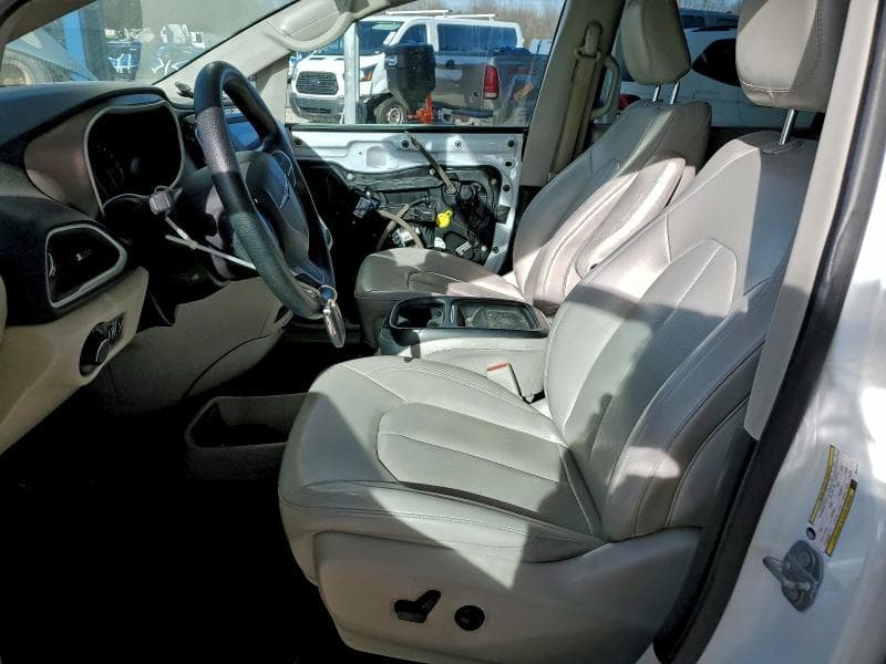 2021 CHRYSLER VOYAGER LXI 7