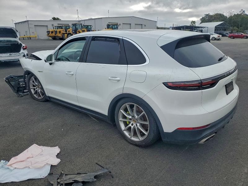 2020 PORSCHE CAYENNE E-HYBRID 2