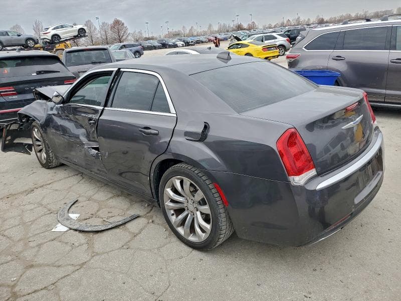 2018 CHRYSLER 300 TOURING 2