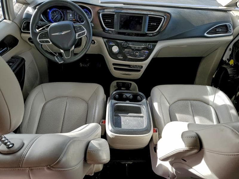 2021 CHRYSLER VOYAGER LXI 8