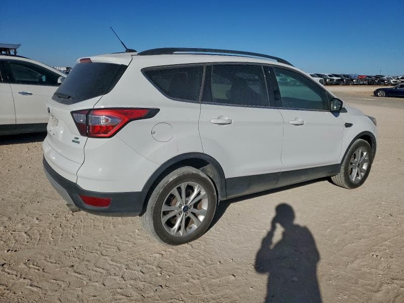2018 FORD ESCAPE SE 3
