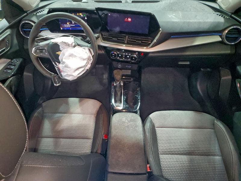 2025 CHEVROLET TRAX 1LT 8