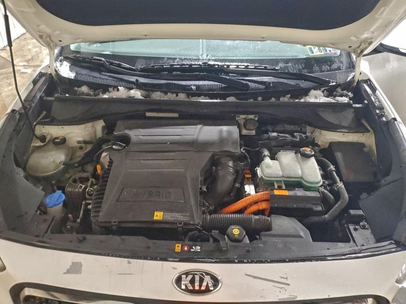 2017 KIA NIRO EX 12