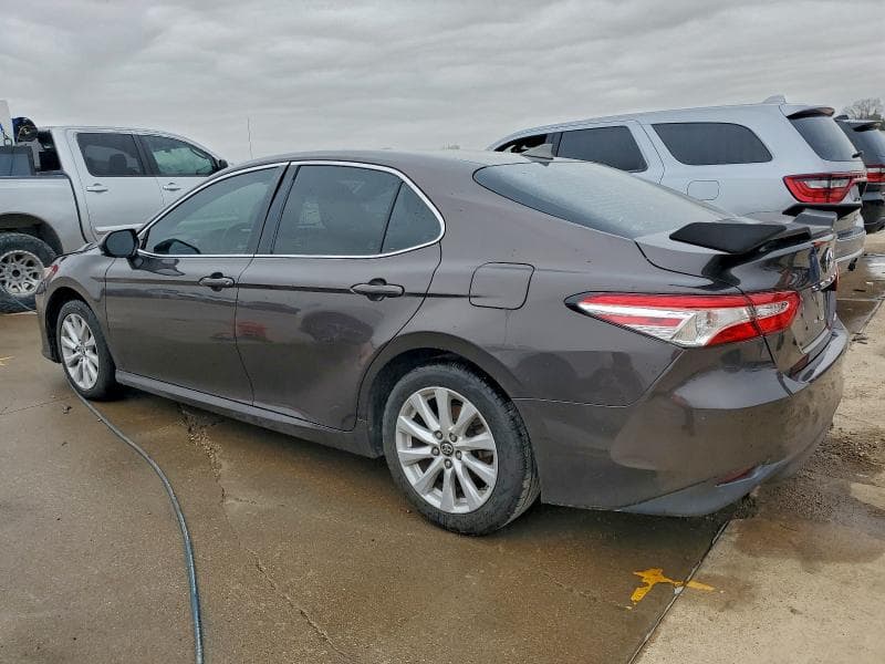 2020 TOYOTA CAMRY LE 2