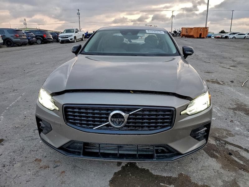 2021 VOLVO S60 T5 R-DESIGN 5