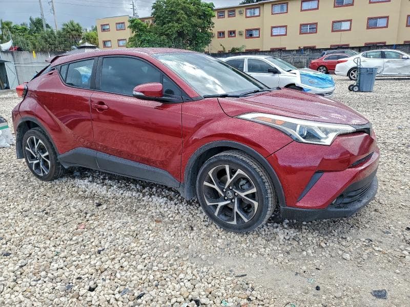 2018 TOYOTA C-HR XLE 4
