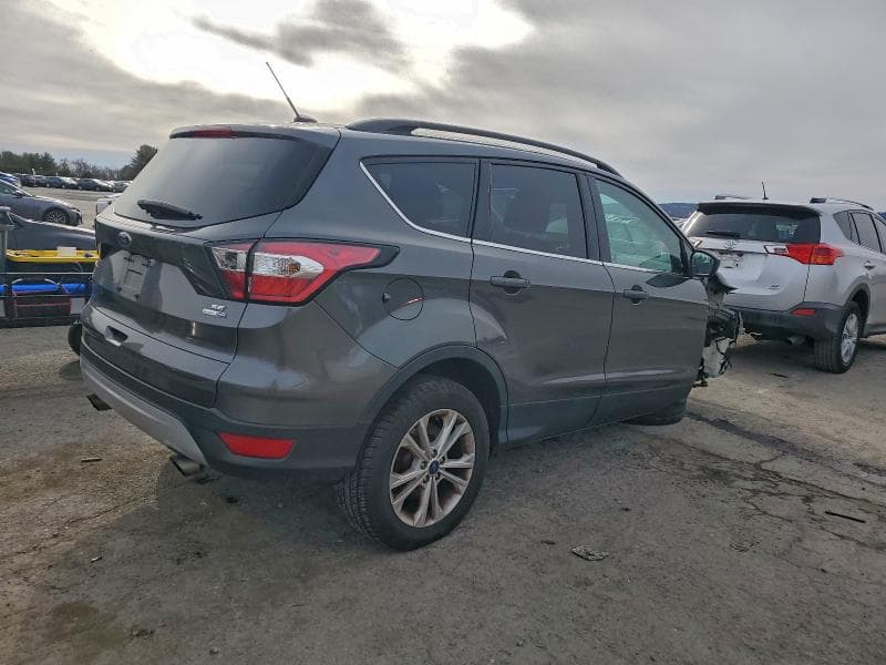 2017 FORD ESCAPE SE 3