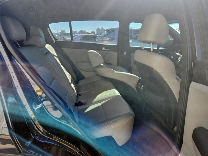 2022 KIA SPORTAGE S 11