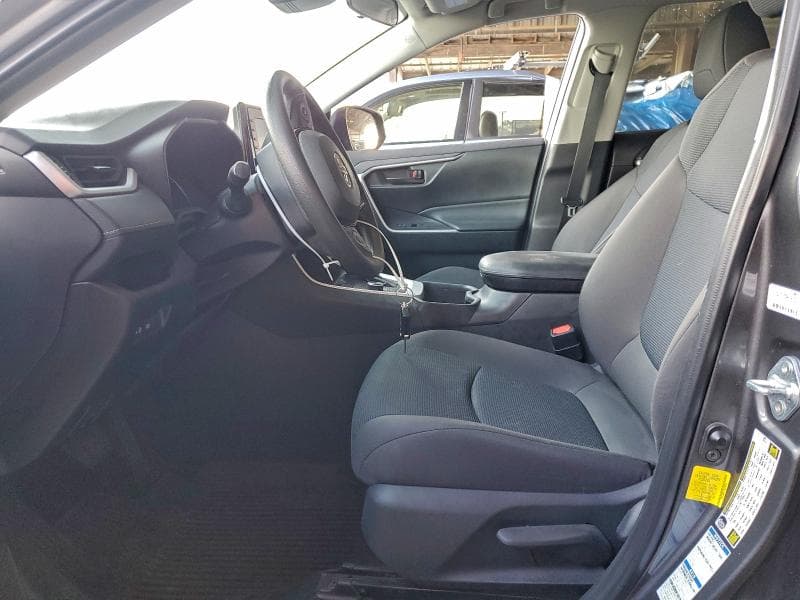 2022 TOYOTA RAV4 LE 7