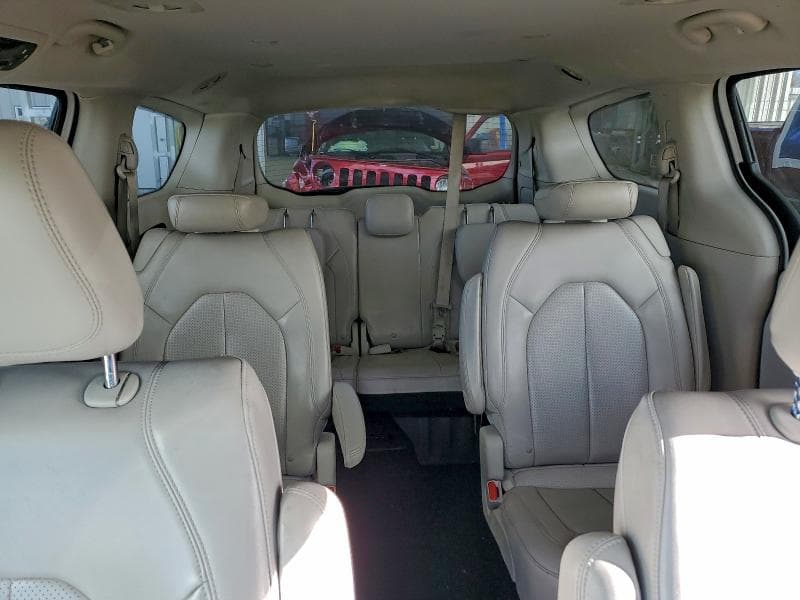 2021 CHRYSLER VOYAGER LXI 10