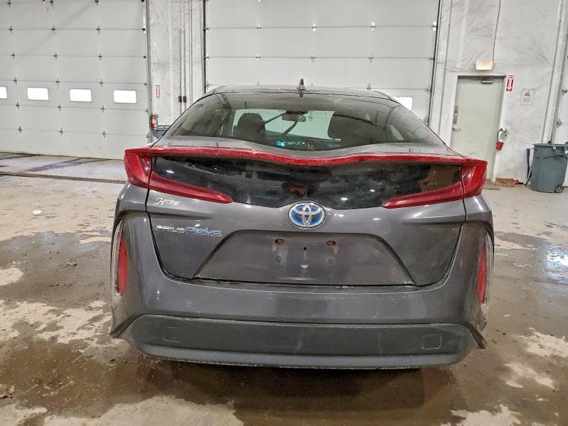 2017 TOYOTA PRIUS PRIME 6
