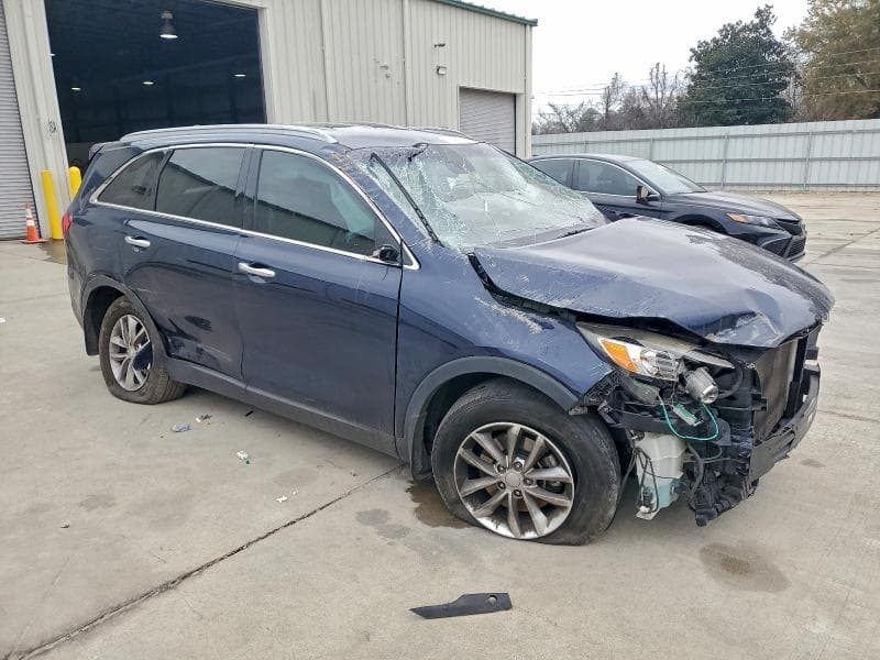 2017 KIA SORENTO LX 4