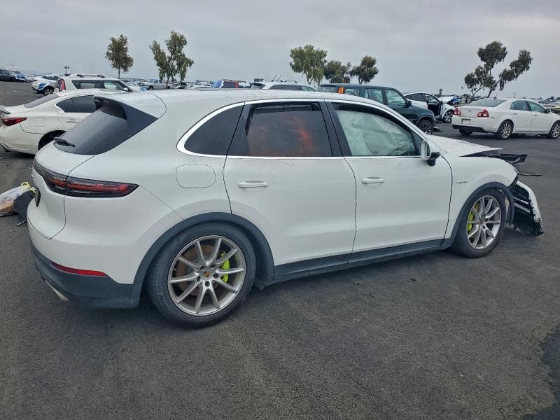 2020 PORSCHE CAYENNE E-HYBRID 3