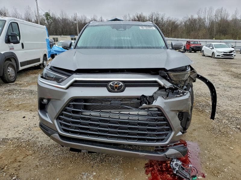 2025 TOYOTA GRAND HIGHLANDER LE 5