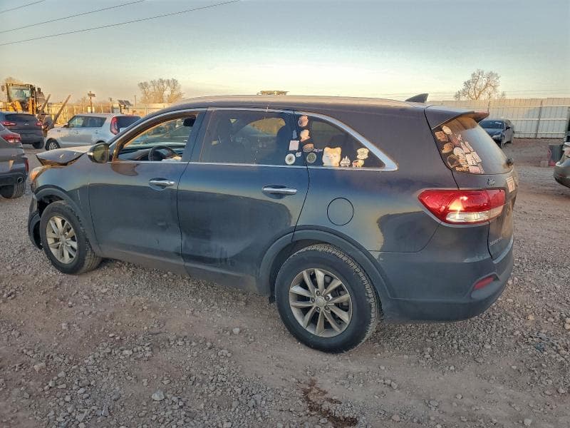 2017 KIA SORENTO LX 2