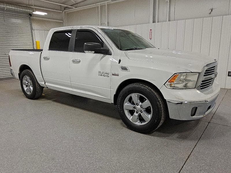 2017 RAM 1500 SLT 4