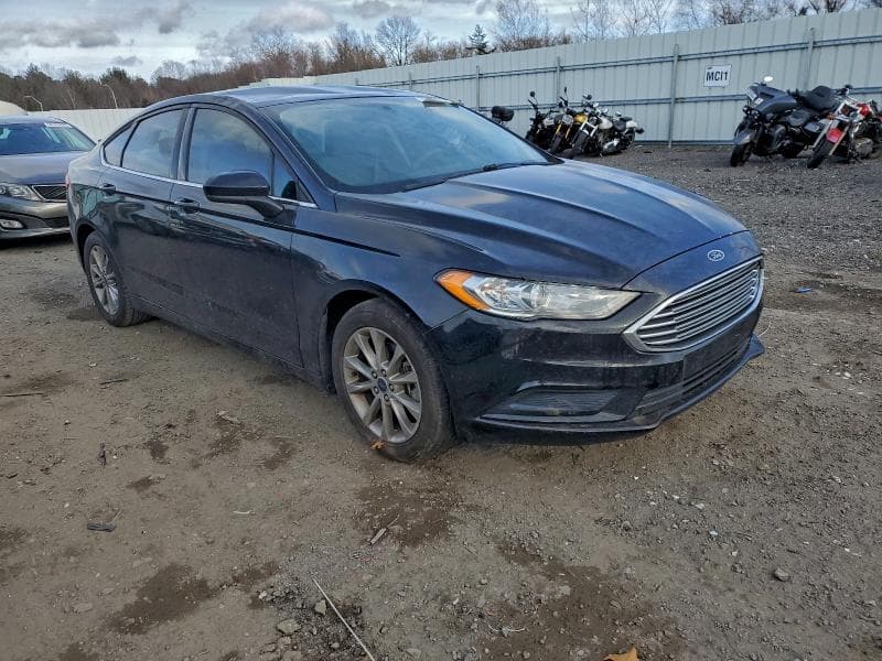 2017 FORD FUSION SE 4