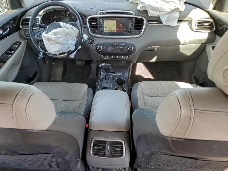 2017 KIA SORENTO SX 8