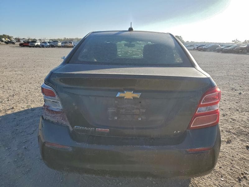 2018 CHEVROLET SONIC LT 6