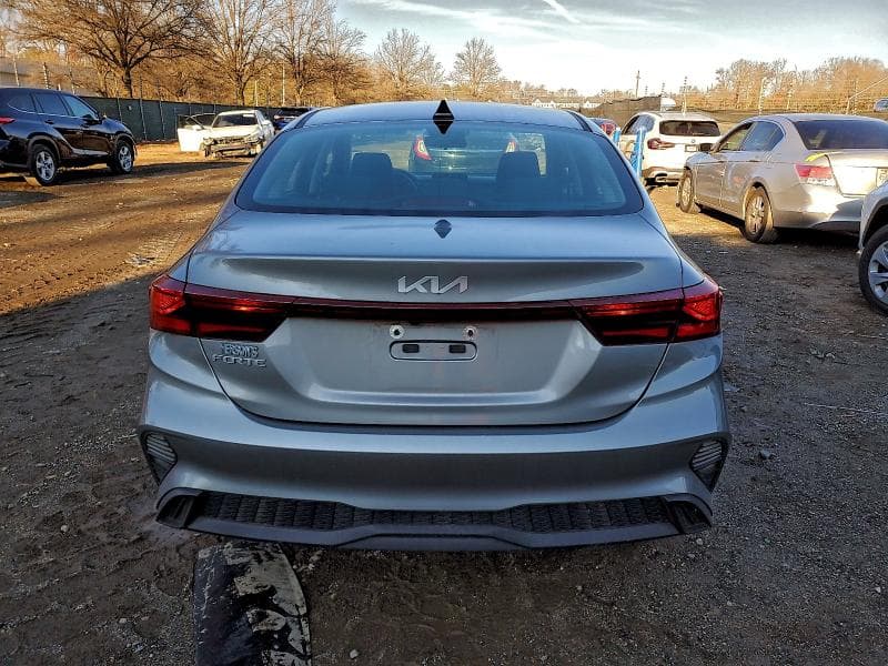 2023 KIA FORTE LXS 6