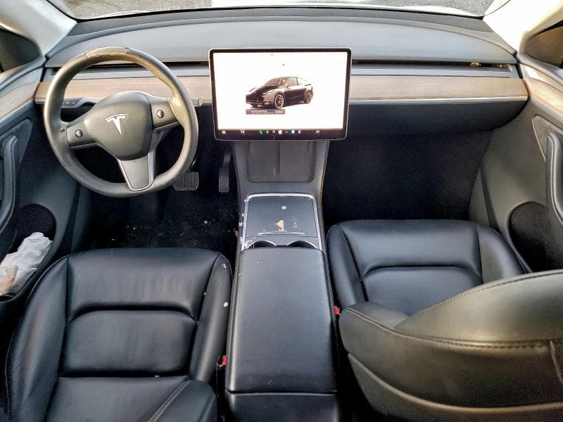 2023 TESLA MODEL Y 8
