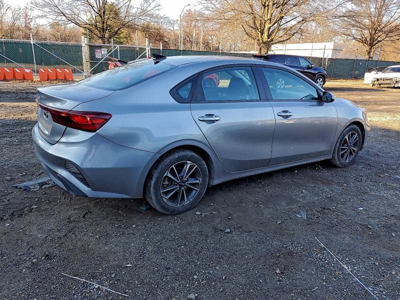 2023 KIA FORTE LXS 3