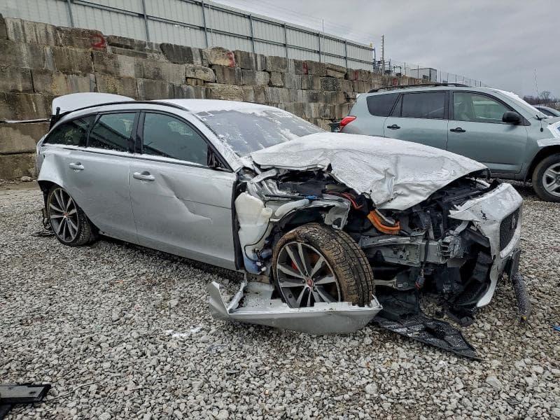 2018 JAGUAR XF S 4