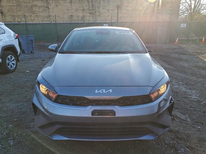 2023 KIA FORTE LXS 5