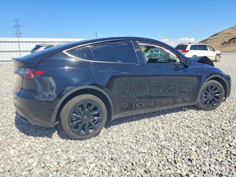 2023 TESLA MODEL Y 3
