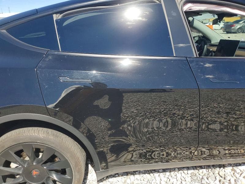 2023 TESLA MODEL Y 10