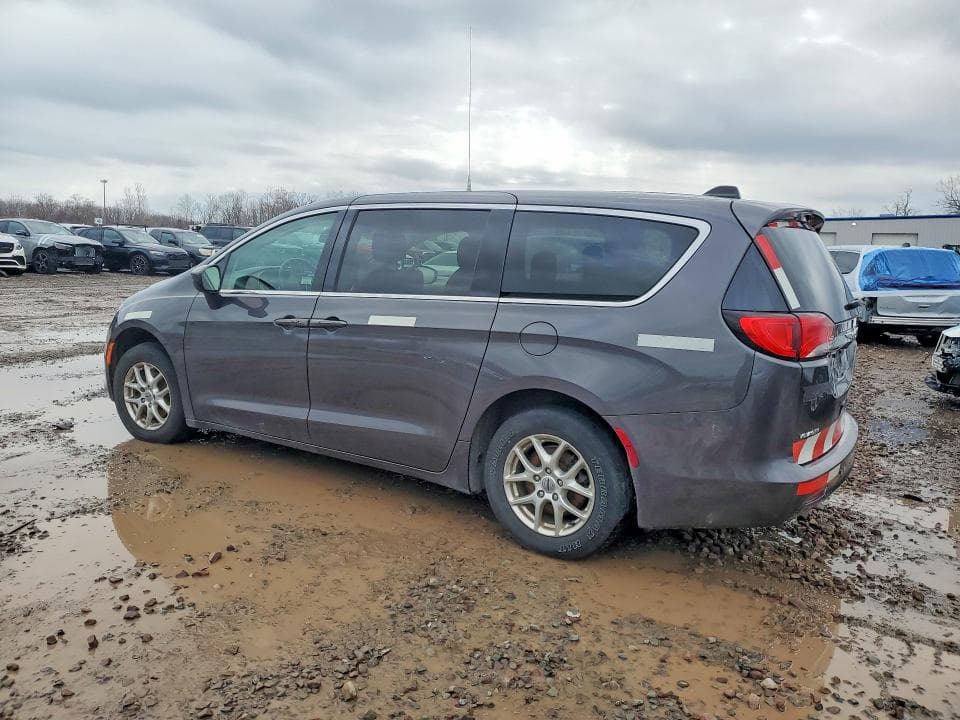 2022 CHRYSLER VOYAGER LX 3