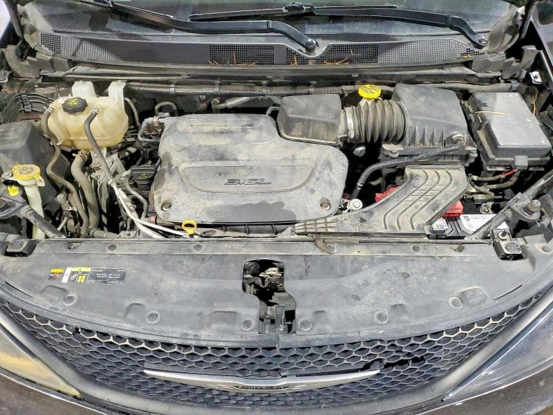 2022 CHRYSLER VOYAGER LX 13