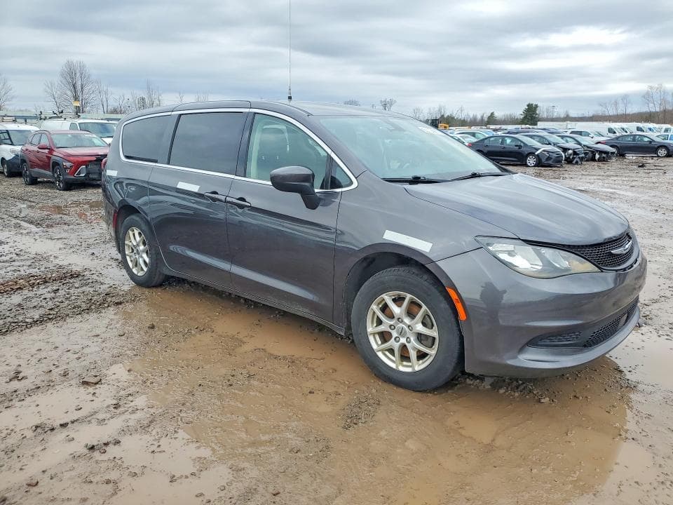 2022 CHRYSLER VOYAGER LX 5