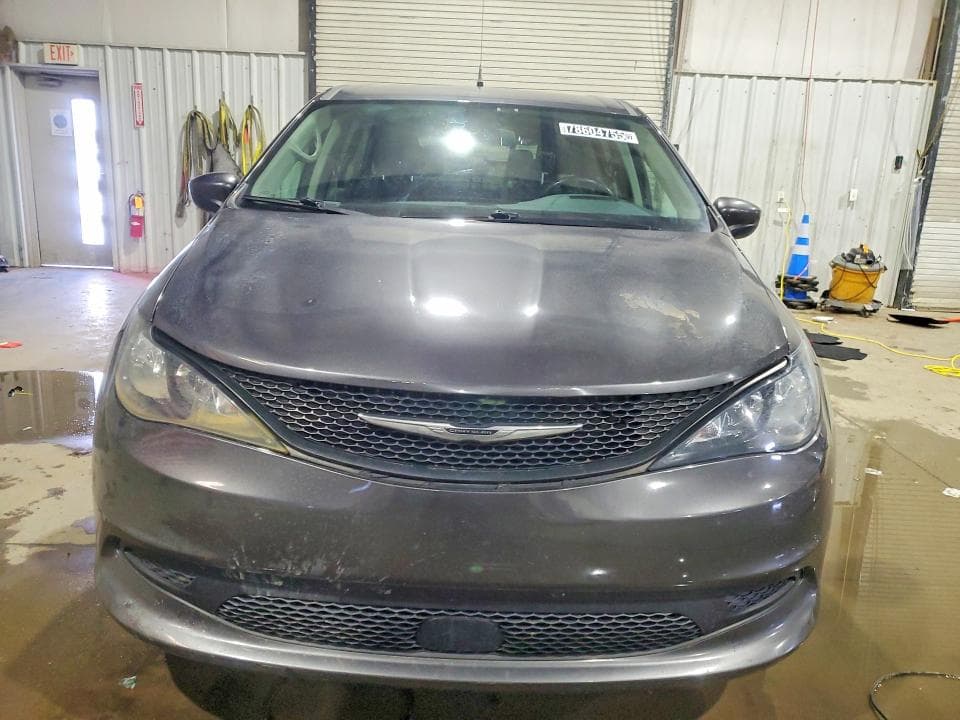 2022 CHRYSLER VOYAGER LX 6