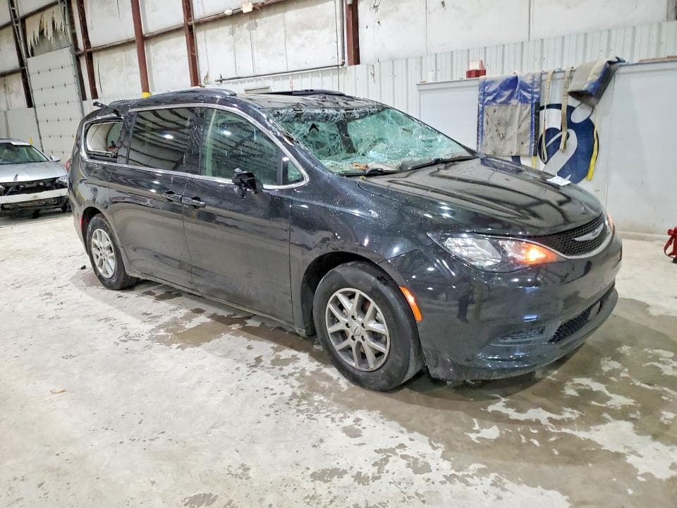 2021 CHRYSLER VOYAGER LXI 4