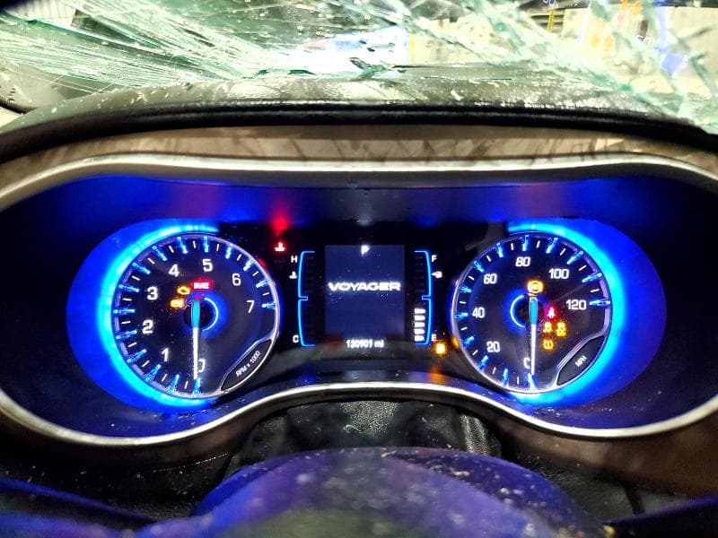 2021 CHRYSLER VOYAGER LXI 9