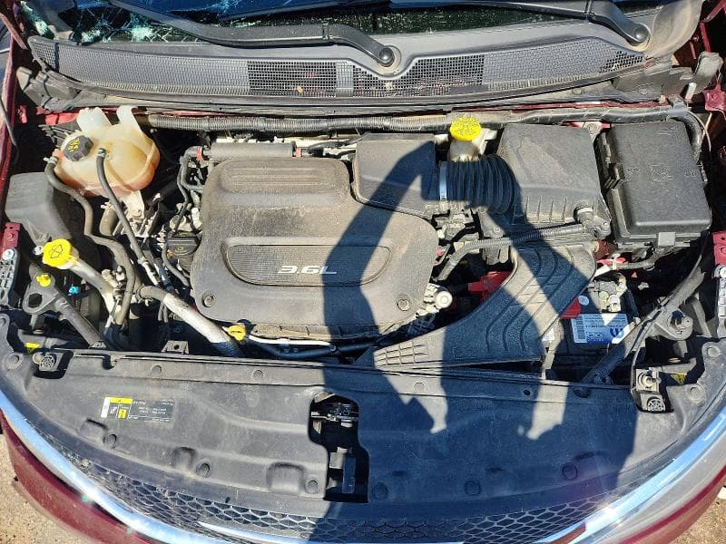 2018 CHRYSLER PACIFICA LIMITED 12