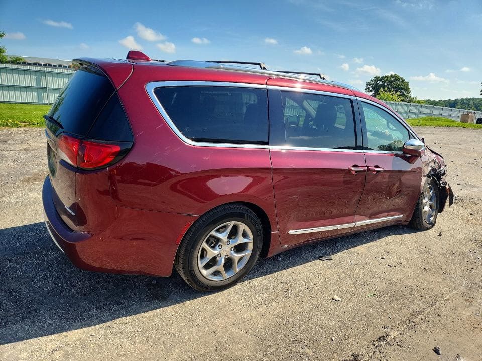 2018 CHRYSLER PACIFICA LIMITED 3