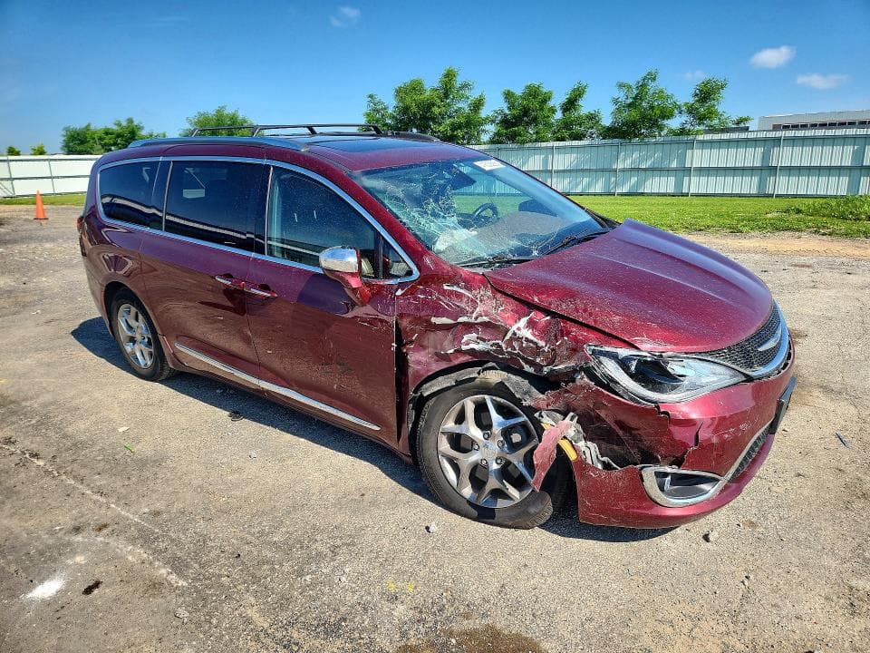 2018 CHRYSLER PACIFICA LIMITED 4