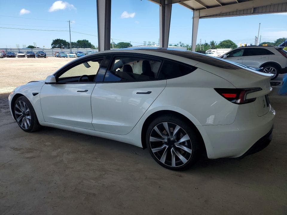 2025 TESLA MODEL 3 2