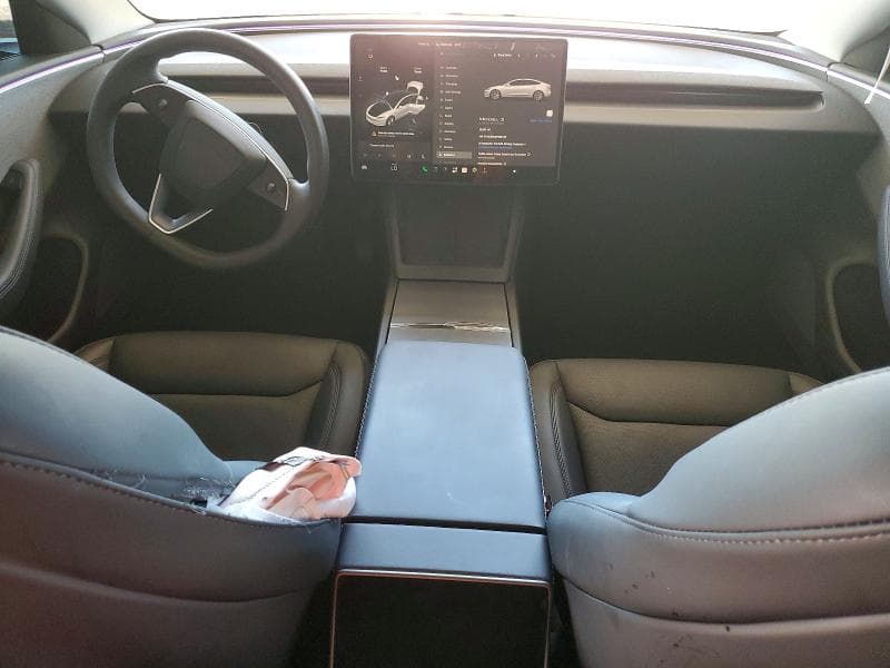 2025 TESLA MODEL 3 8
