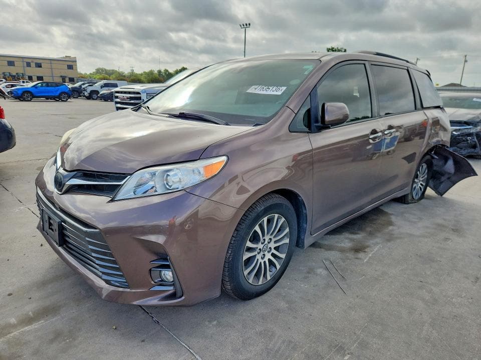 2019 TOYOTA SIENNA XLE 8-PASSENGER - 1