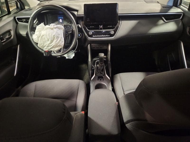 2023 TOYOTA COROLLA CROSS LE LE 8