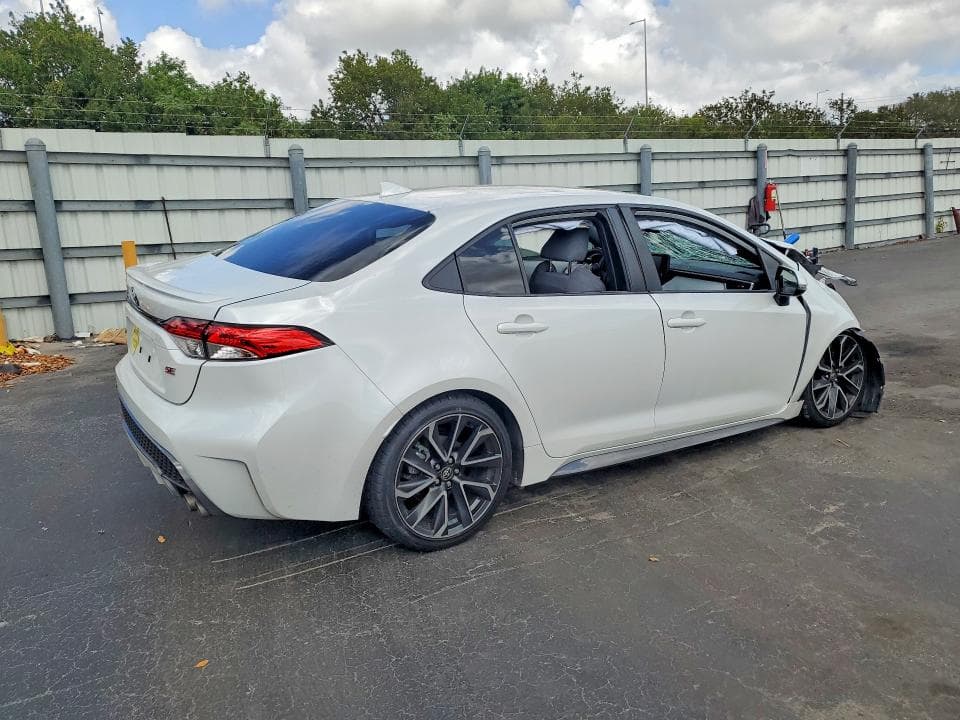 2022 TOYOTA COROLLA SE 3