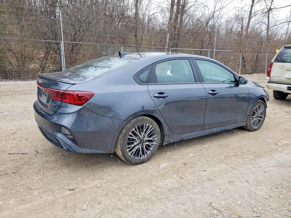 2023 KIA FORTE GT-LINE 3