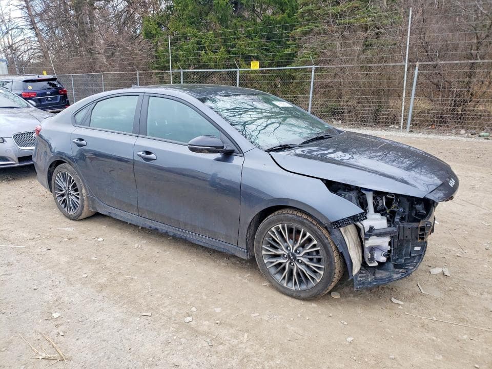 2023 KIA FORTE GT-LINE 4