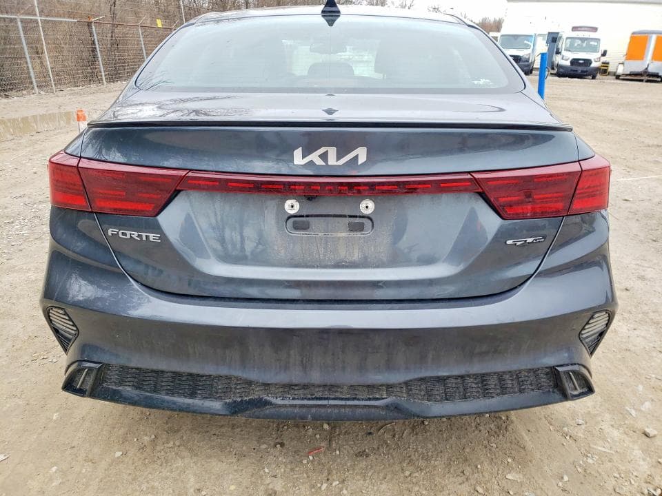 2023 KIA FORTE GT-LINE 6